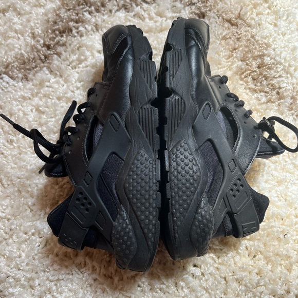 Lightly worn Nike Air Huaraches